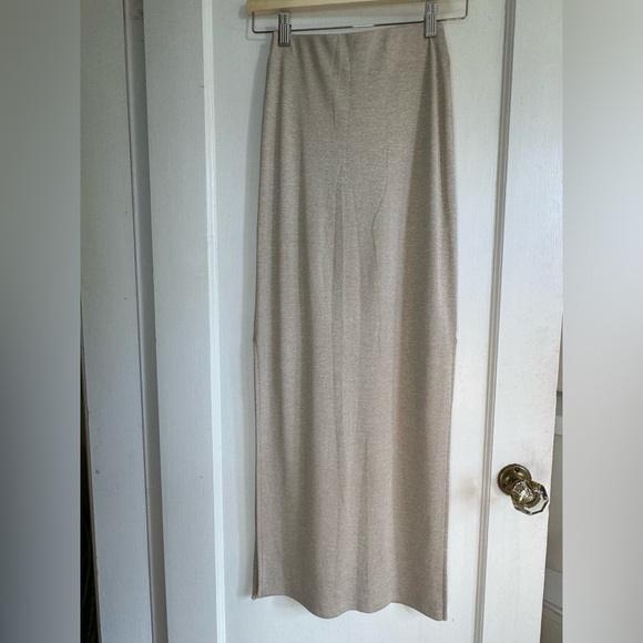 Aritzia Babaton Rico Stretch Jersey Maxi Skirt - Picture 6 of 8